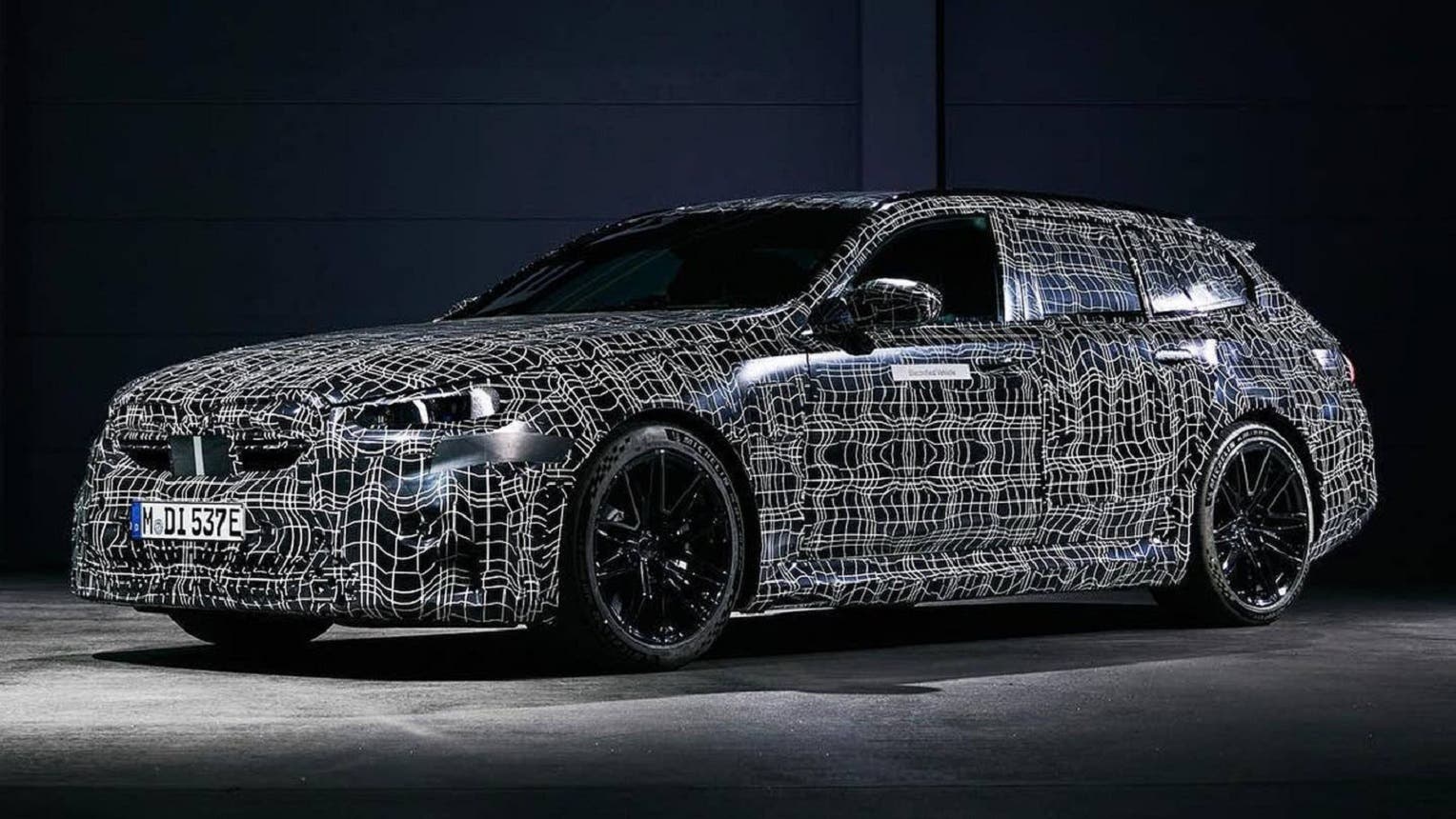 bmw m5 touring 2