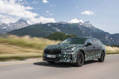 Nuova Skoda Superb