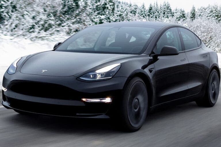 Tesla perde il 5 del suo valore azionario quali i motivi? ClubAlfa.it
