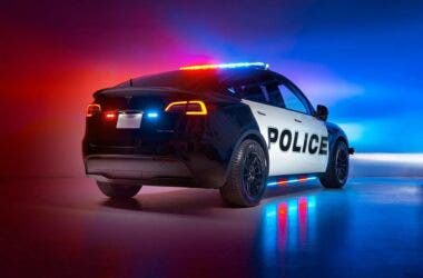 Tesla Model Y polizia