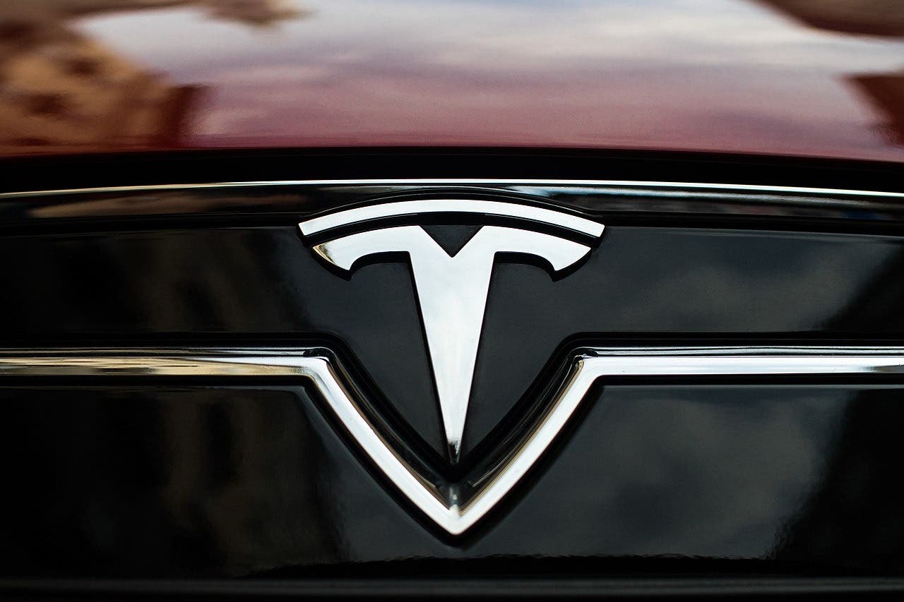 Tesla logo
