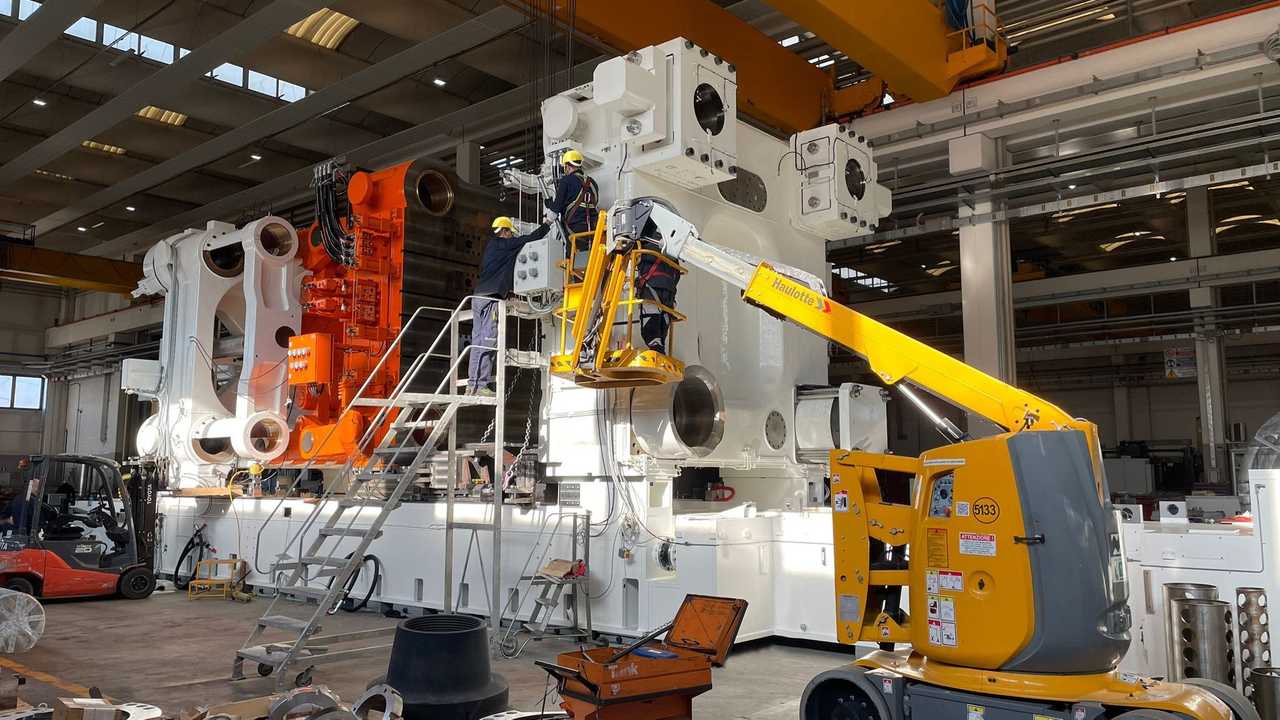 Giga Press Idra