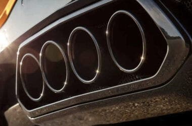 auto motore a combustione