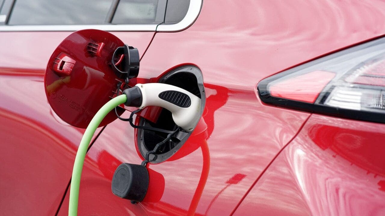 Taglio incentivi auto elettriche in Germania