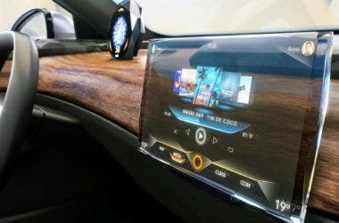 Continental display in vetro