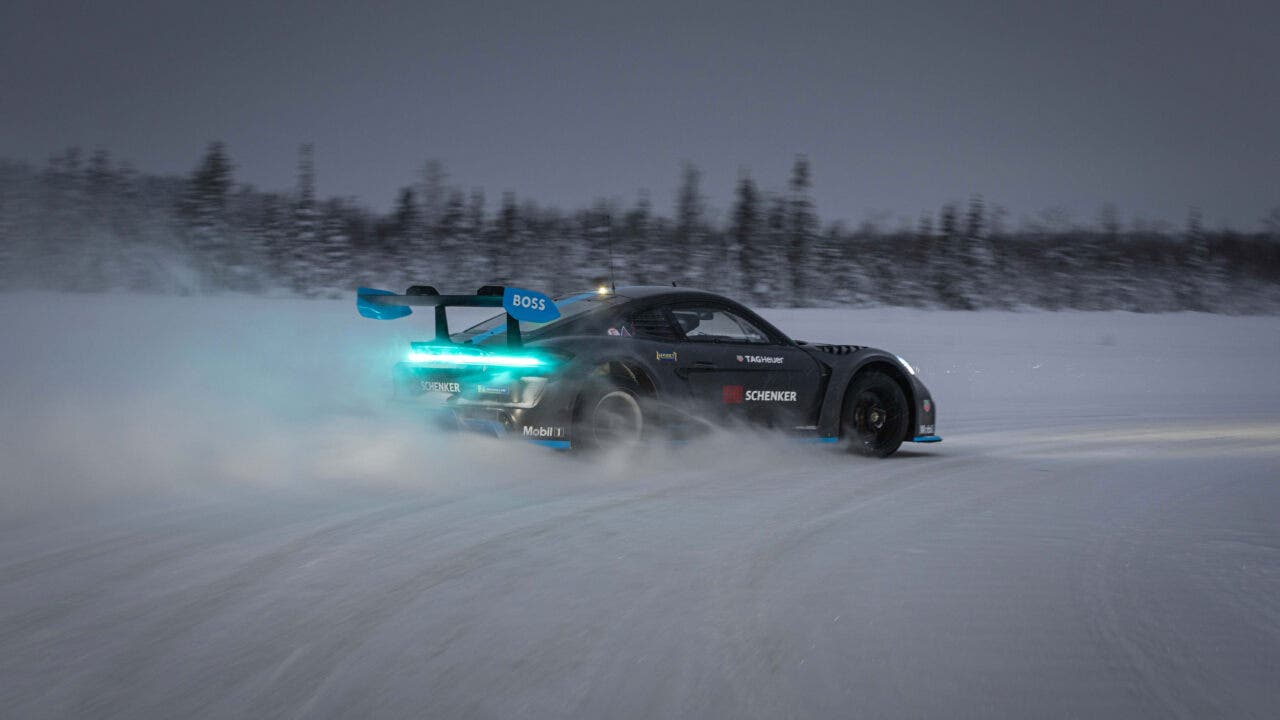 Porsche GT4 e-Performance in Finlandia