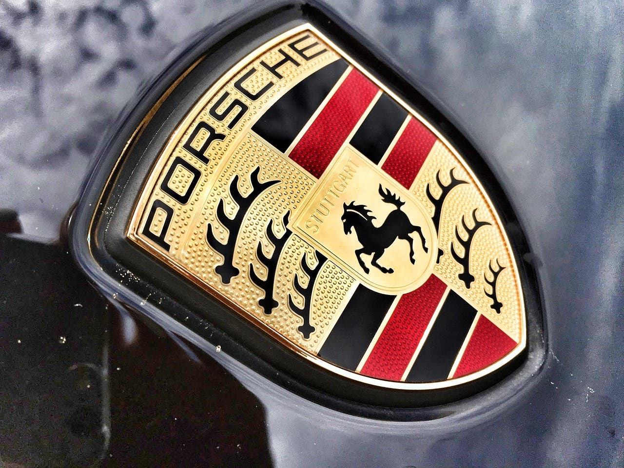 Porsche logo