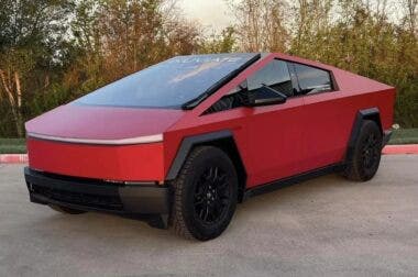 Tesla Cybertruck Rosso Ferrari