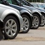 In Europa i giganti dell'auto arrancano