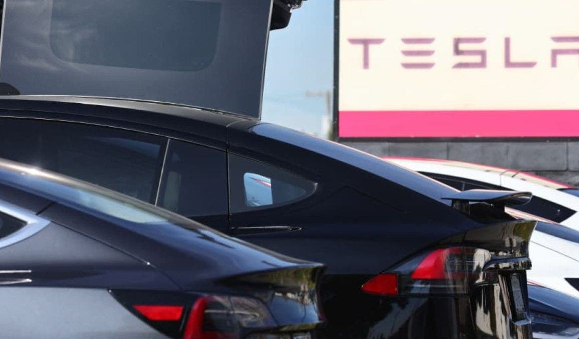Saldi globali in casa Tesla