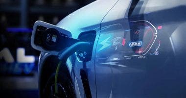 Intelligenza artificiale ricarica auto elettriche