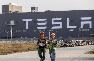 Tesla dipendenti - licenziamento