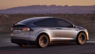 Tesla introduce una nuova colorazione