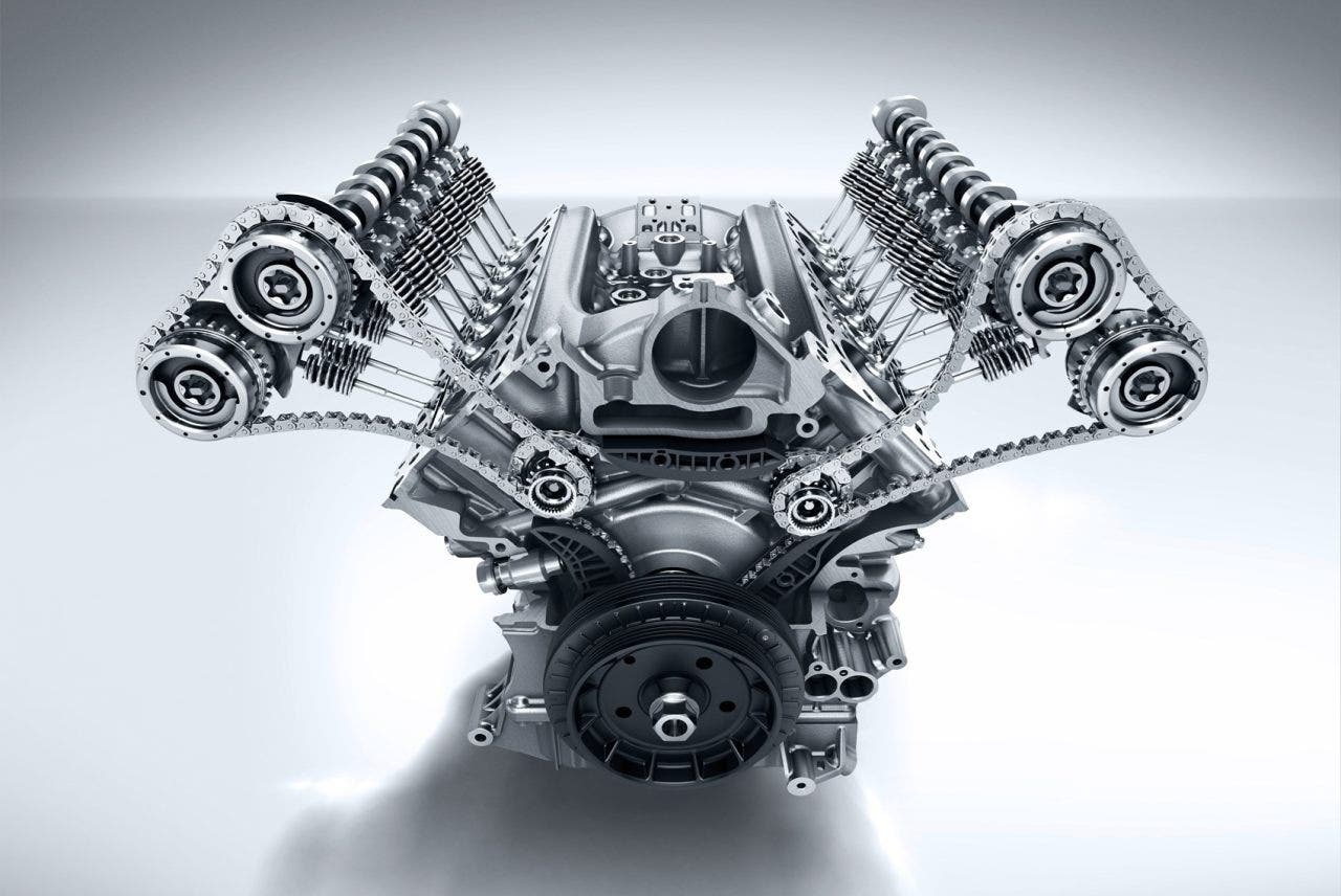 motore mercedes AMG v8