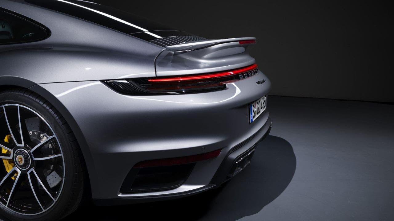 per la Porsche 911 l'ibrido è alle porte