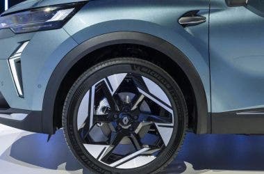 Symbioz, il SUV ibrido Renault