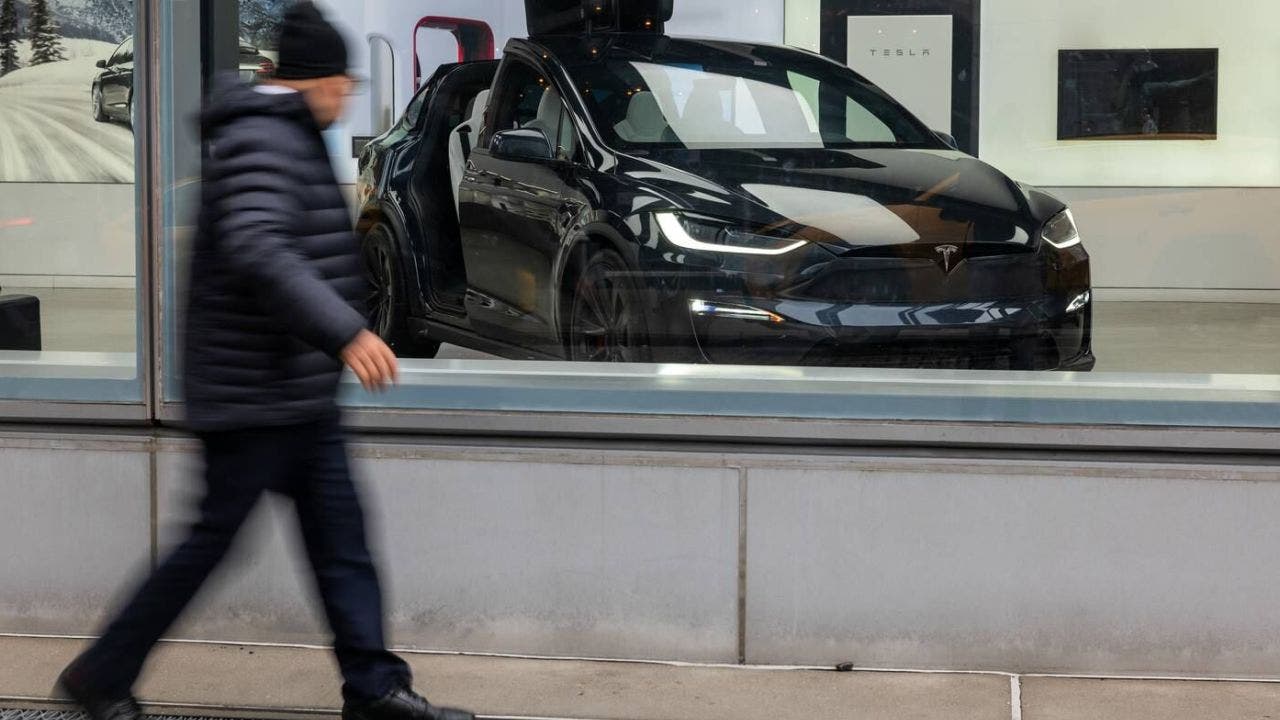 Auto elettriche, troppo rapida la svalutazione dell'usato