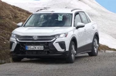 Volkswagen T-Roc, video spia della seconda generazione