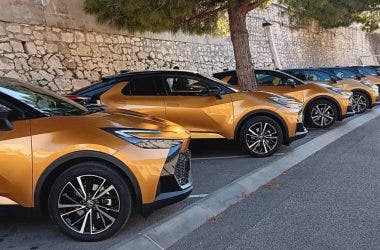 Toyota.CH_.R.Plug_.in_.hybrid