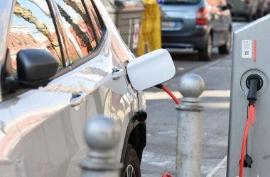 Un grande fornitore europeo dubita del futuro dei veicoli elettrici