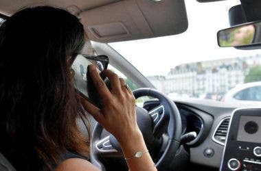 Troppa tecnologia nell'abitacolo distrae dalla guida, lo studio