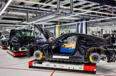 Porsche abbassa le stime dei ricavi
