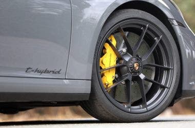 Porsche 911 GTS T-Hybrid
