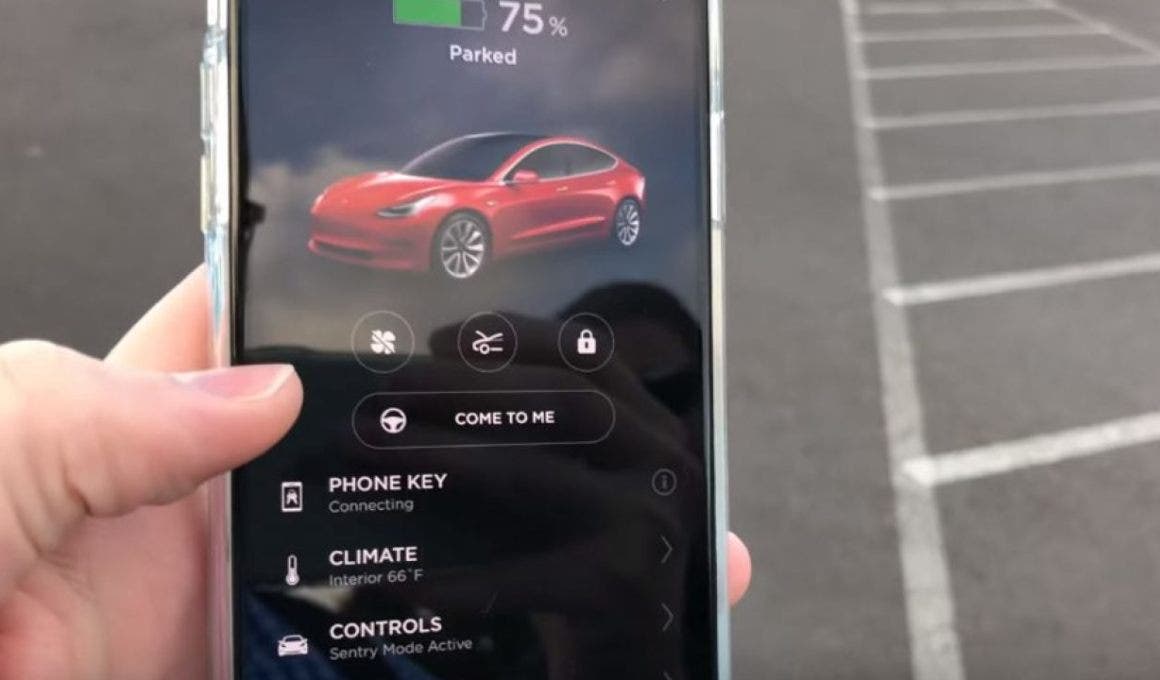 Tesla, ecco l'Actually Smart Summon