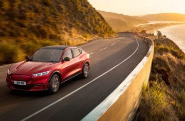 Auto elettrica maggiore autonomia