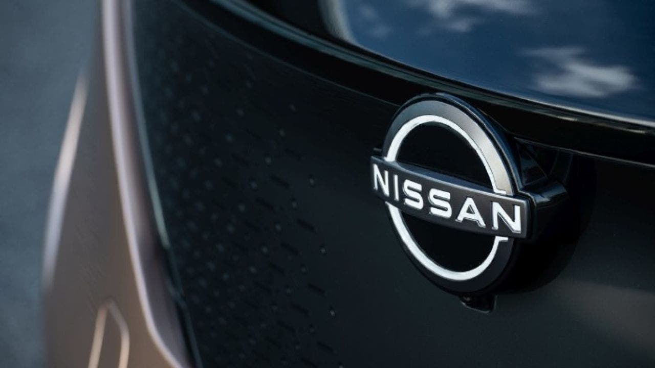 nuovo logo nissan