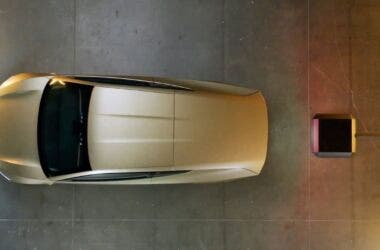 tesla cybercab e ricarica wireless