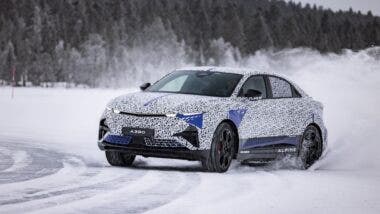 Alpine A390