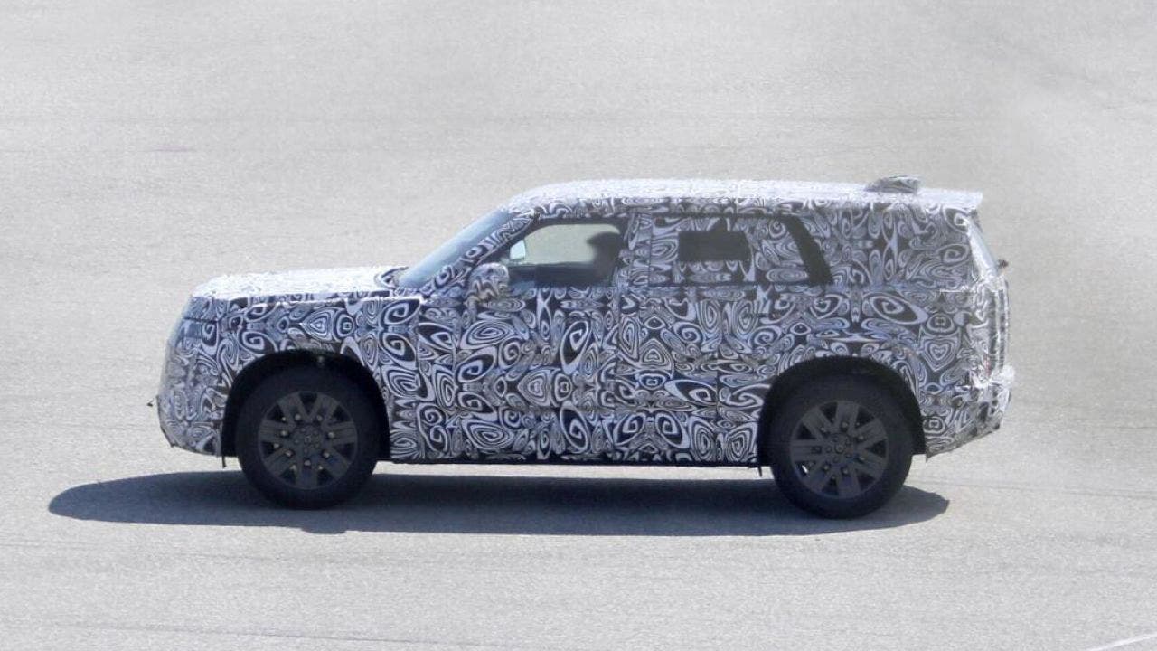 Land Rover Defender Sport