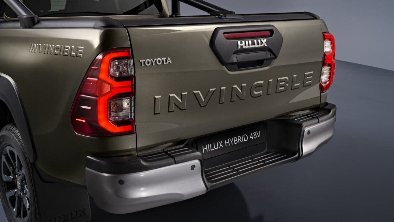 Toyota Hilux Hybrid