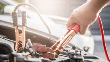 batteria scarica dell'auto elettrica