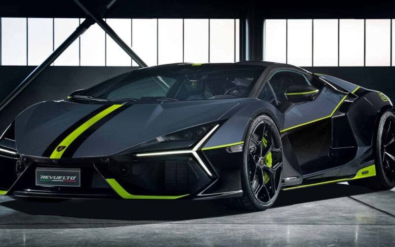Lamborghini Revuelto ducati