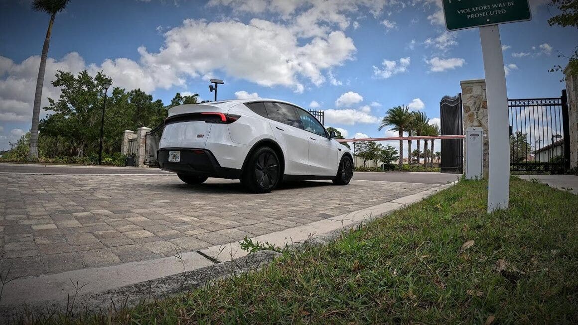 test tesla model y