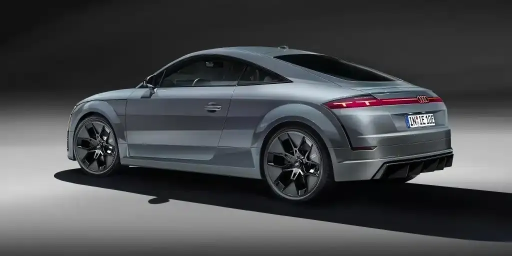 Audi TT elettrica rendering