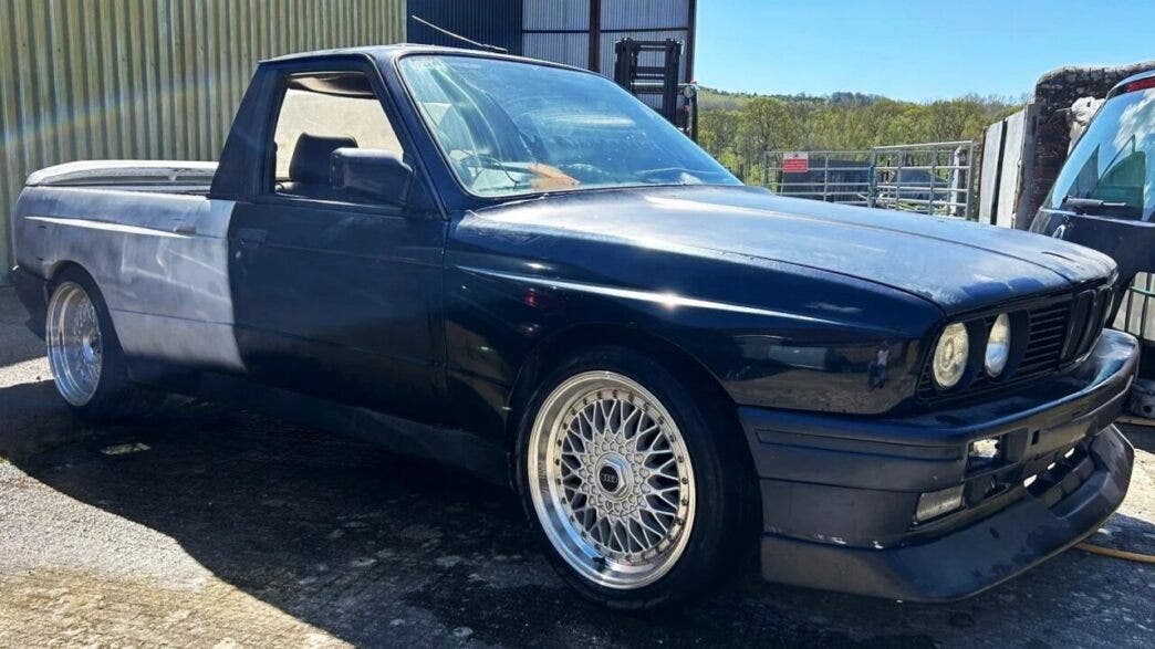 BMW e30 touring pick-up