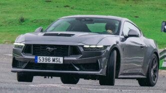 ford mustang Dark Horse