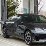 hyundai automatic charging robot