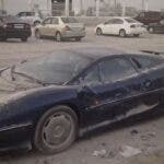 jaguar xj220 abbandonata