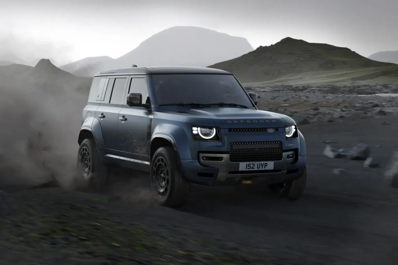 Land Rover Defender 2026