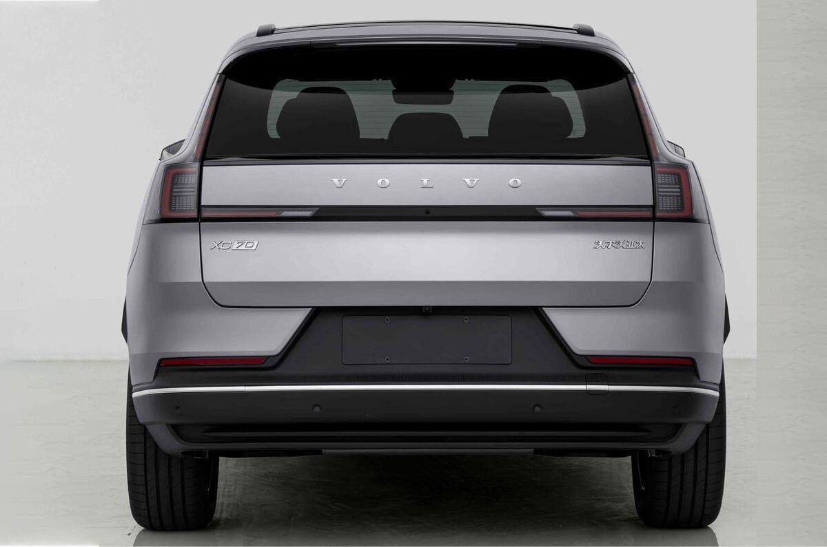 Volvo XC70 2025