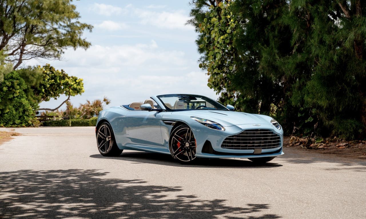 Aston Martin DB12 Volante