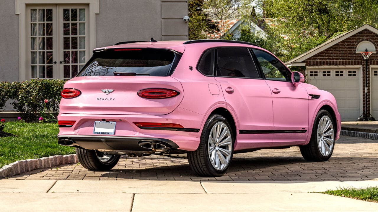 Bentley Bentayga candy pink