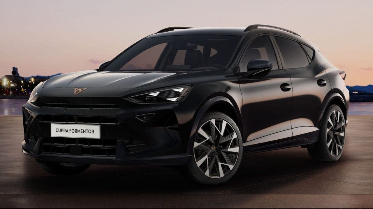 Cupra Formentor dark night