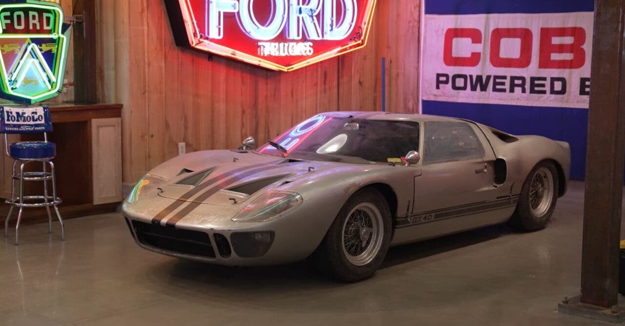 Ford GT40 barn find hunter