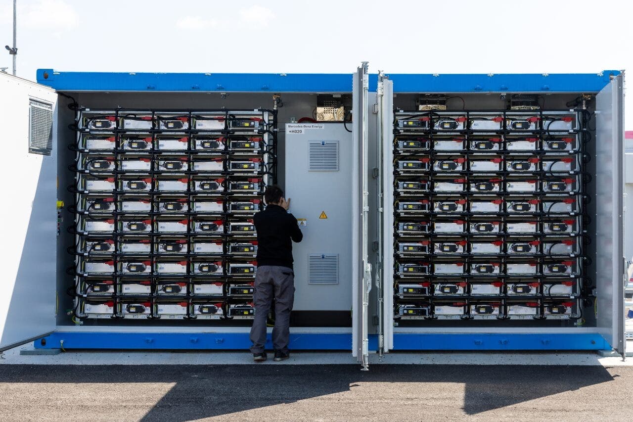 nissan pioneer, batterie per fiumicino