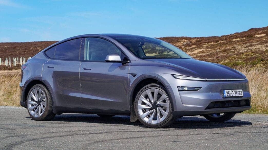 Tesla Model Y 2025